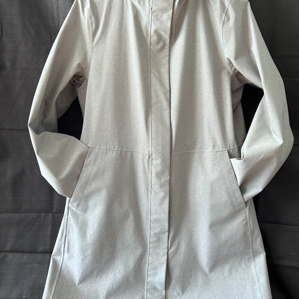 UNIQLO BLOCKTECH HOODED RAIN JACKET SIZE L